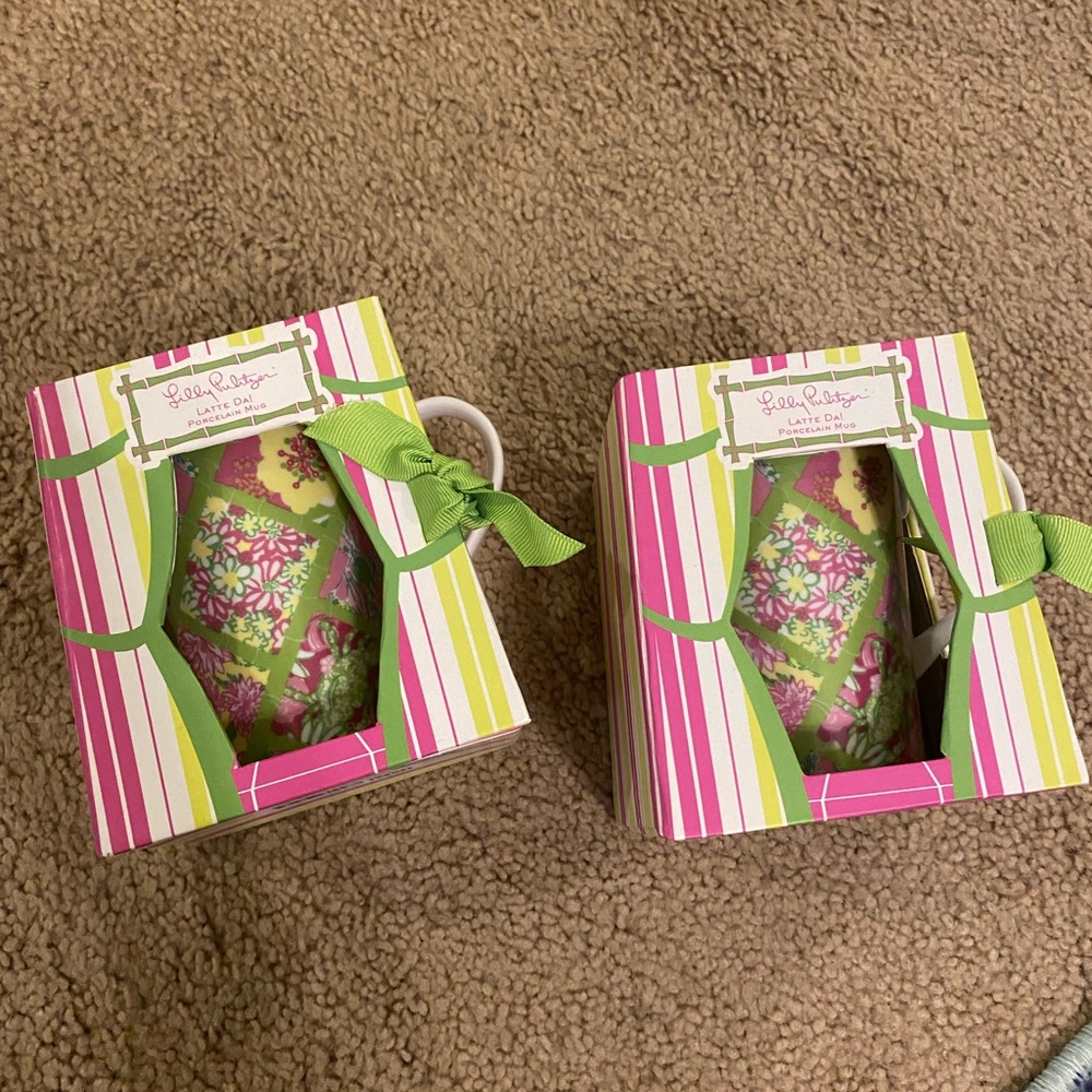 New in box - Lilly Pulitzer Mugs (2)